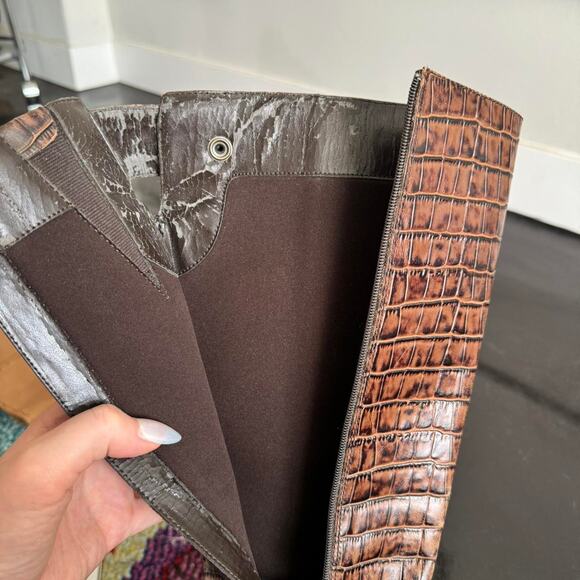 Brown heeled crocodile boots - Picture 7 of 8